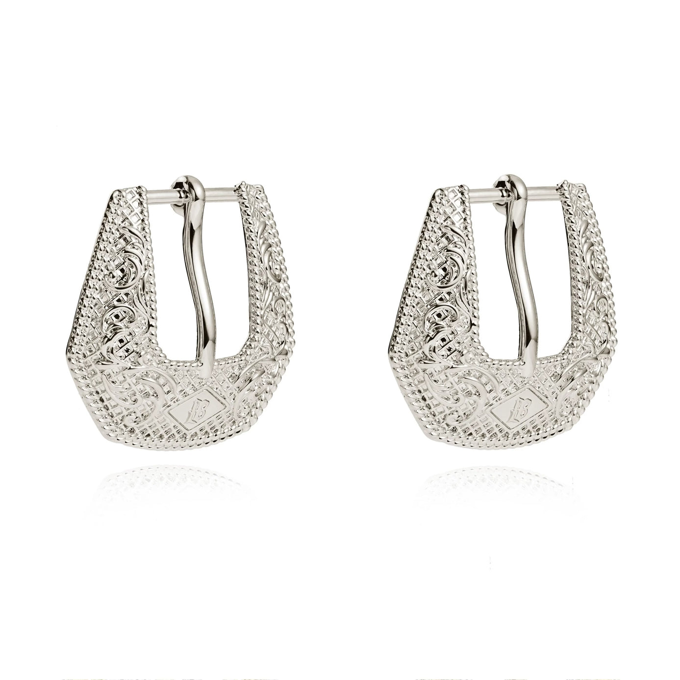 Buckle Betty (Silver)